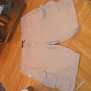 Men's size 50 P.J Mark. Cargo shorts.